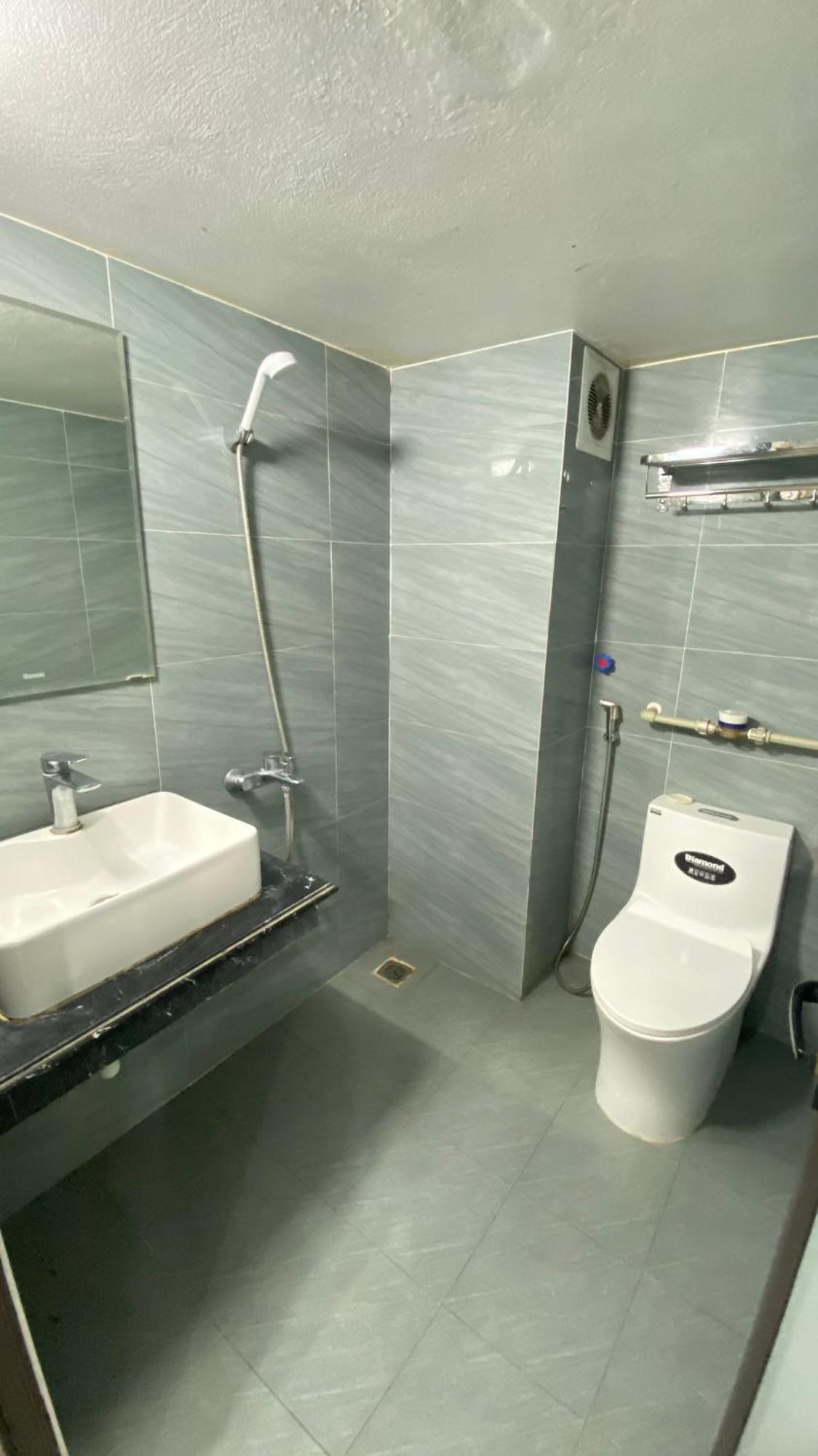 Era Apartment Tran Thai Tong ハノイ市 エクステリア 写真